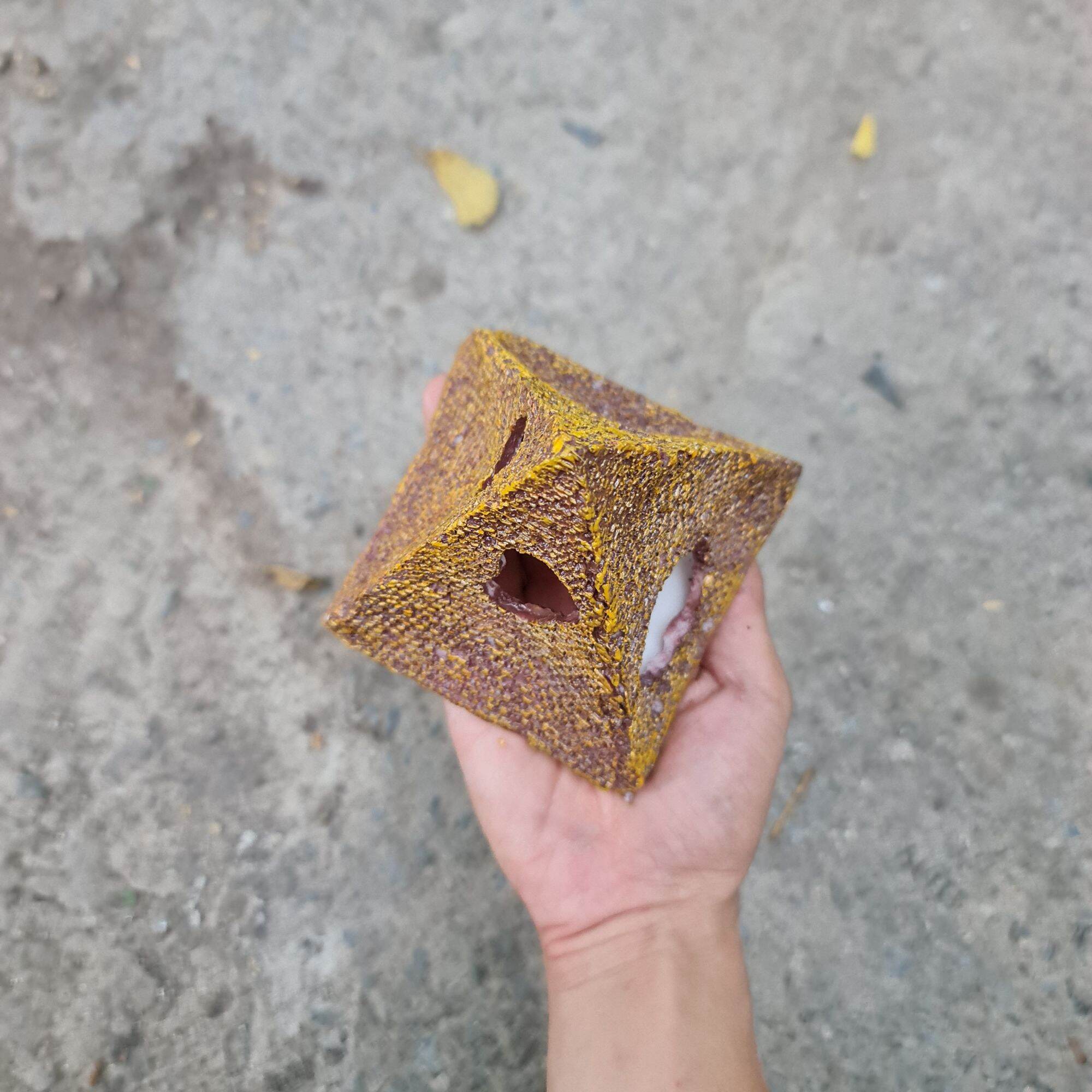 trang trí bể cá mô hình kim tự tháp (size lớn )