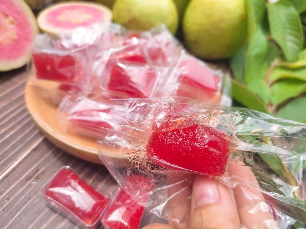 MỨT ỔI HỒNG