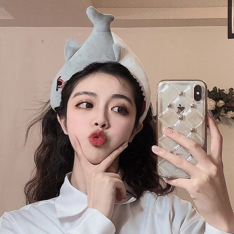 Cài tóc cá mập