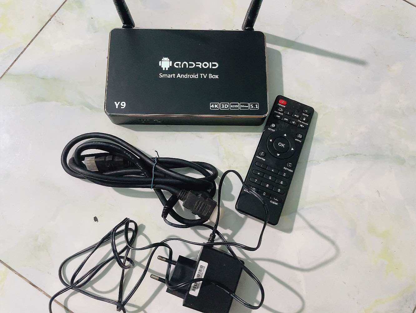Đầu Android Box Y9 biến TV thường thành smart TV
