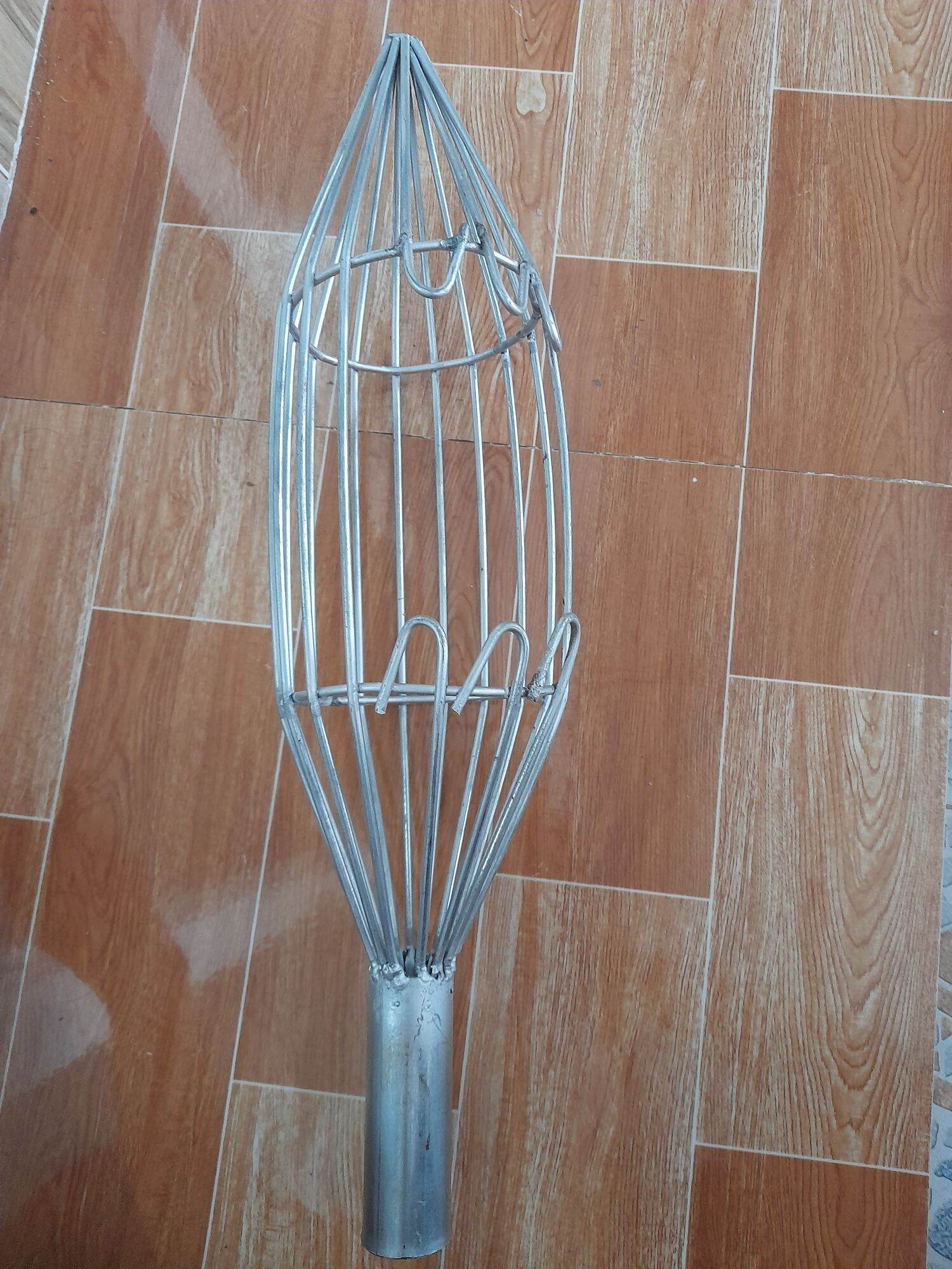 Lồng vợt hái cà na