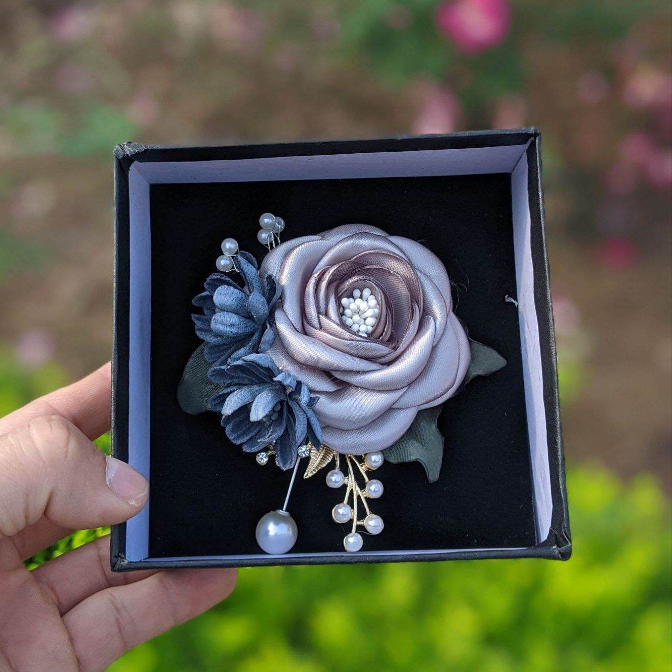 Hoa cài áo handmade ruy băng cách điệu cao cấp