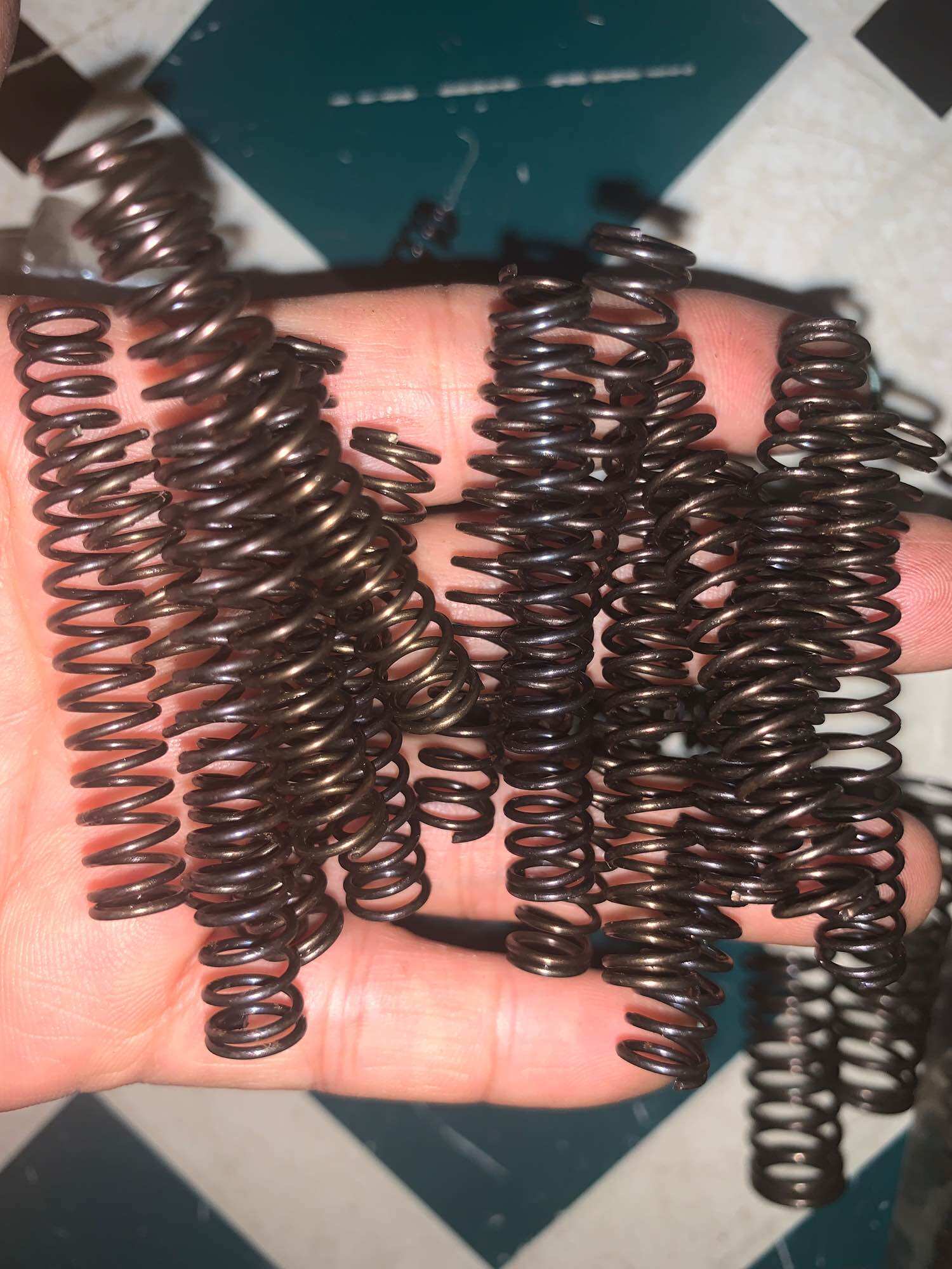 Lò xo nén phi 8 (sợi 1mm dài 50mm)✅✅✅