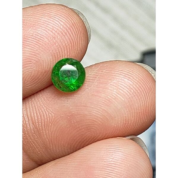 070* Đá Garnet Xanh Lá (THIÊN NHIÊN) tsavorite