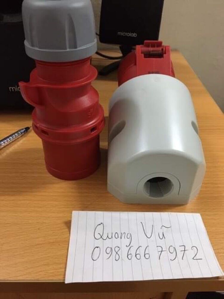 Ổ cắm + phích cắm 3 pha 32A  4 chân made in ustria PCE