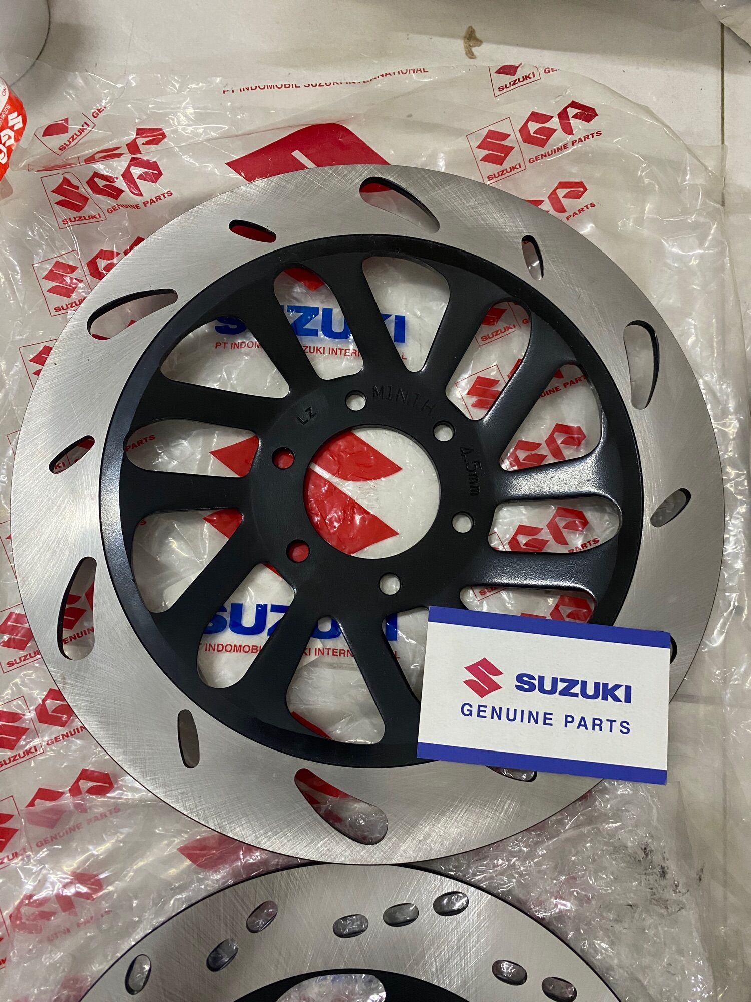 Đĩa thắng suzuki chính hãng