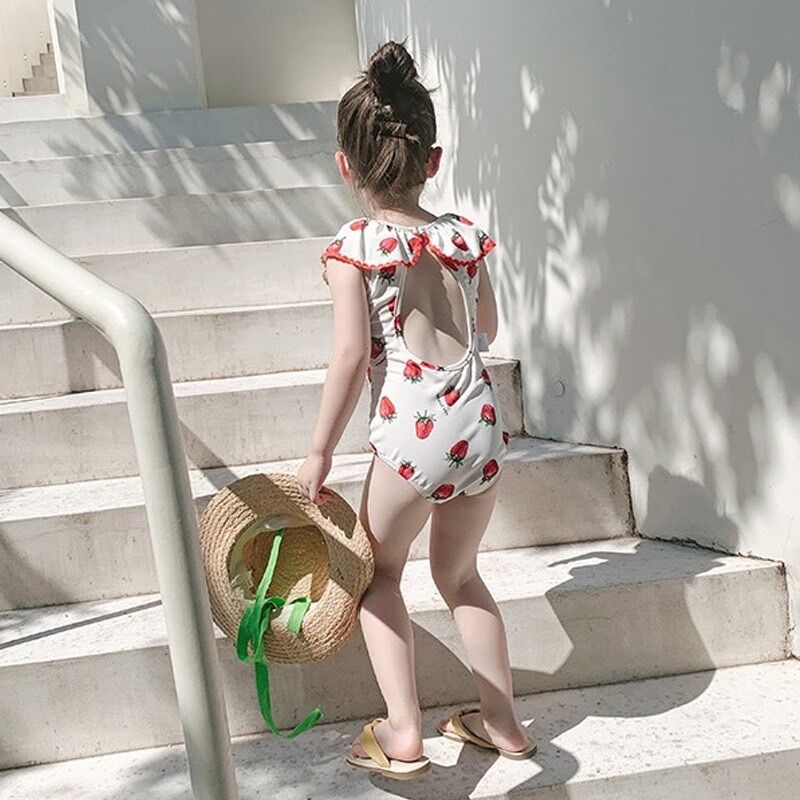 Bikini dâu tây cho bé gái