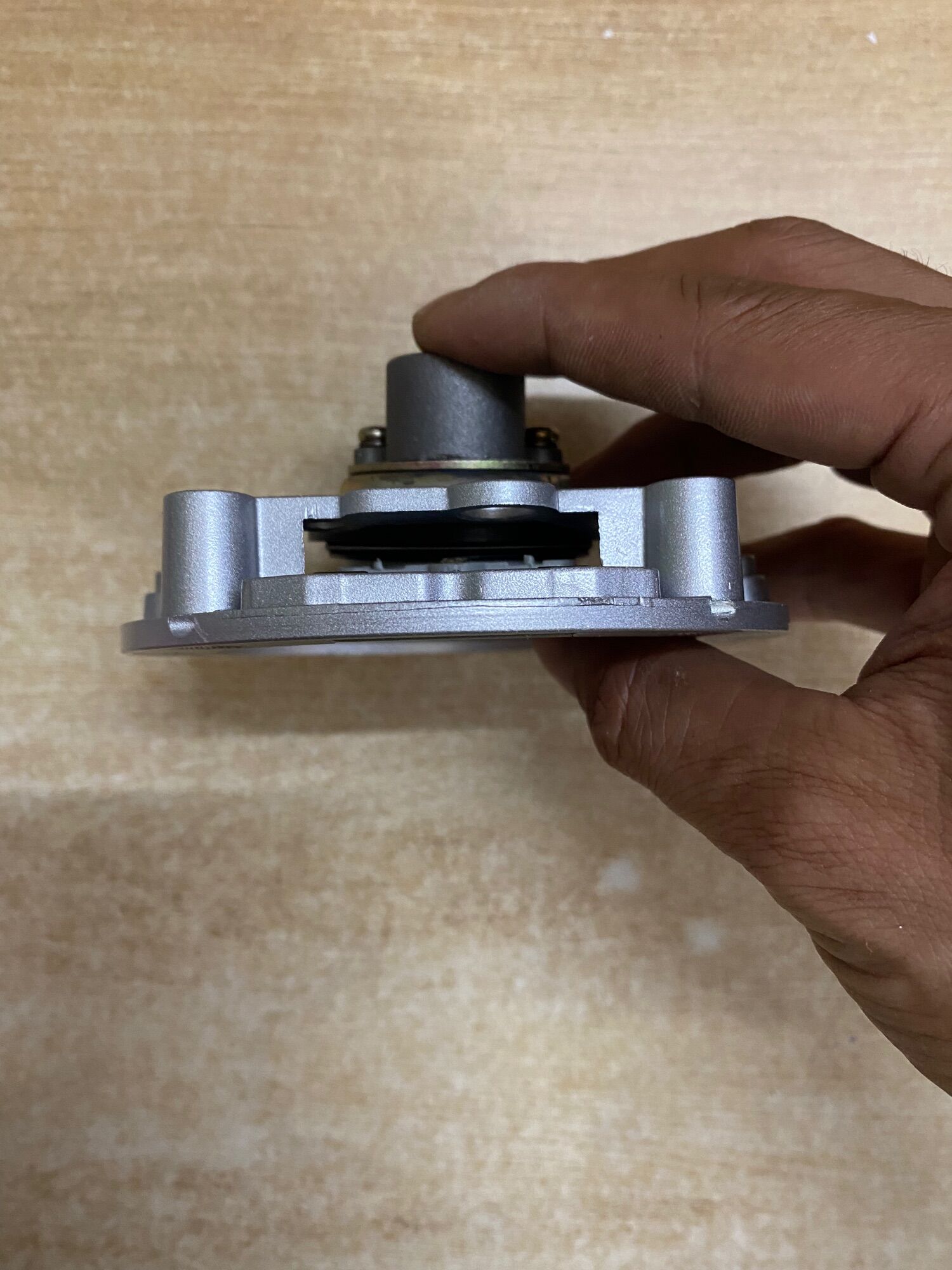 Nắp xăng âm sử dụng cho xe ba gác