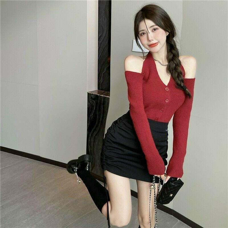 Set áo đỏ tròng cổ váy rút dây siêu hot