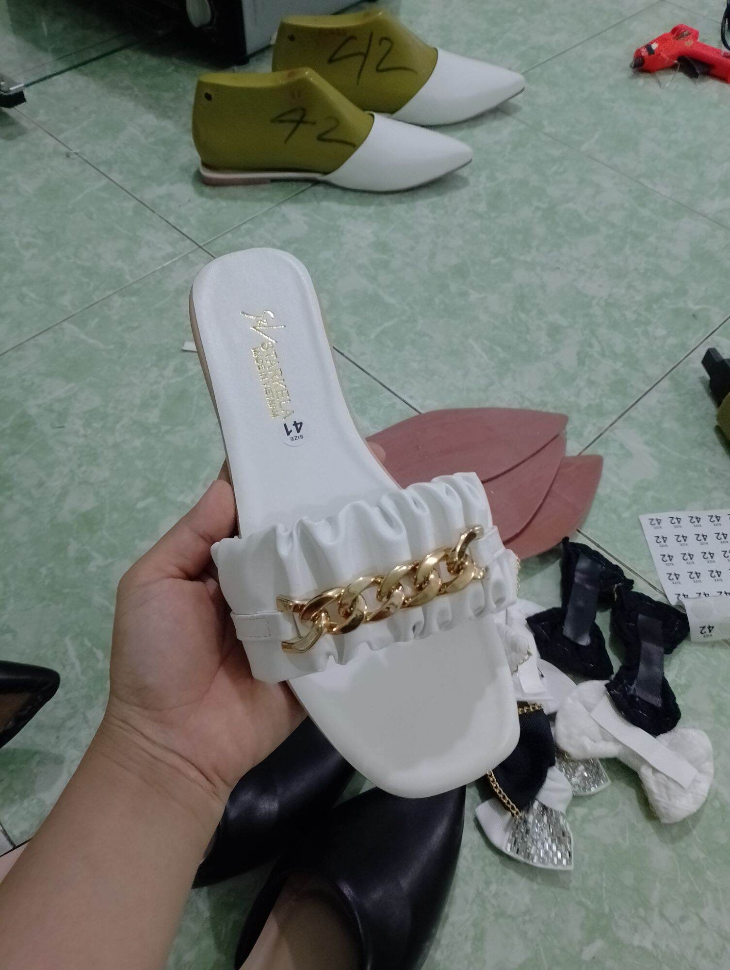 Giày dép nữ bảng nhún phối xích khóa siêu xinh nữ bigsize
