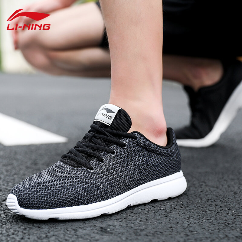 Giày chạy bộ lining giày nam giày chạy bộ siêu nhẹ mẫu mới giày thường ngày chính hãng giảm xóc mẫu nam màu đen mặt lưới giày thể thao