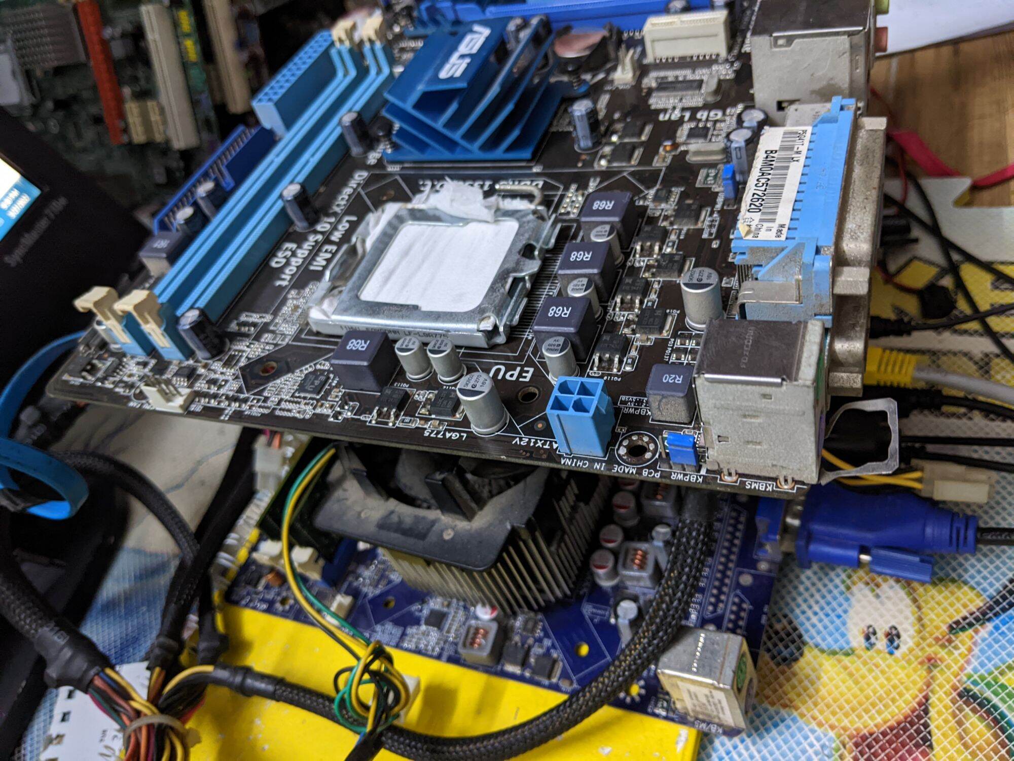 Combo main g41, ram 4gb, chip e8400, ổ ssd 120gb, nguồn
