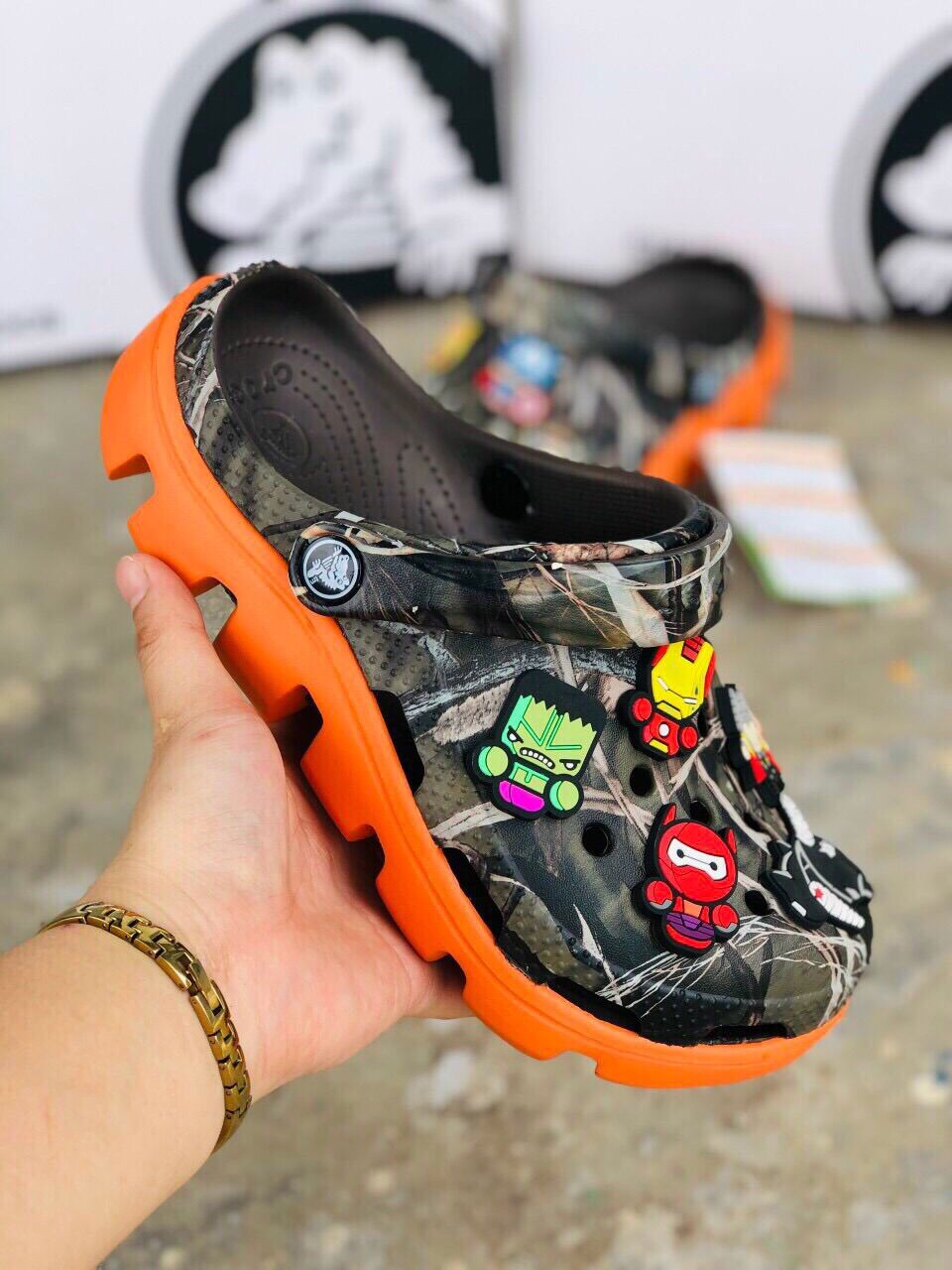 [TẶNG hộp CROCS + 10 Jitbitz] DÉP QUAI NGANG CROCS camo cam  - BIMBUN SHOES - dép cá sấu - dép crocs - dép sục - dép nam - dép nữ -  dép cross  dép cặp