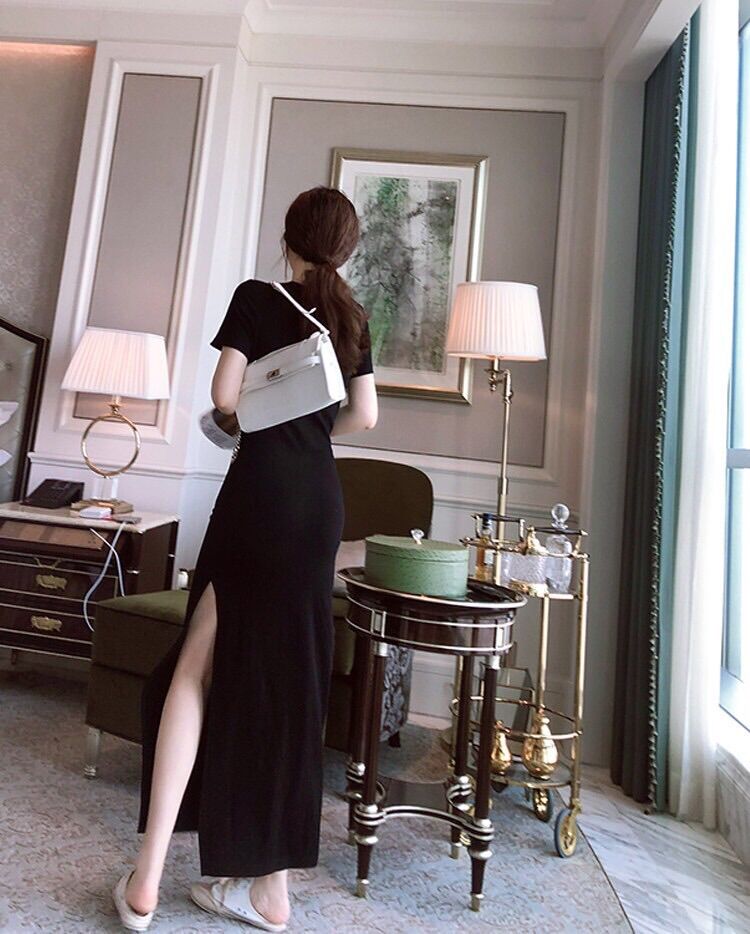 Đầm body xẻ dài