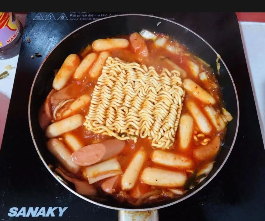 Sốt lẩu tokbokki pha sẵn 100gr