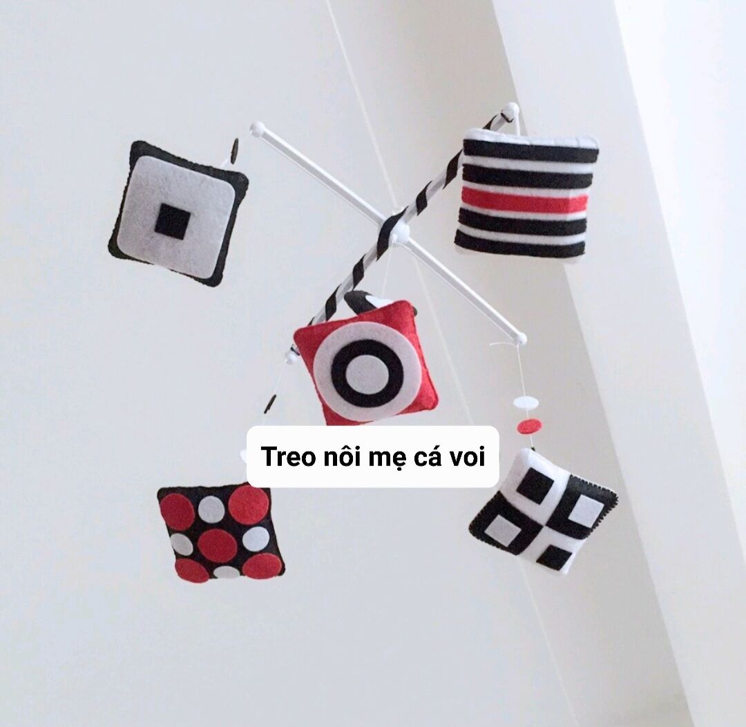 [HCM] Treo nôi đen trắng đỏ màu tương phản kích thích thị giác cho bé từ 0m TẶNG THANH TREO X