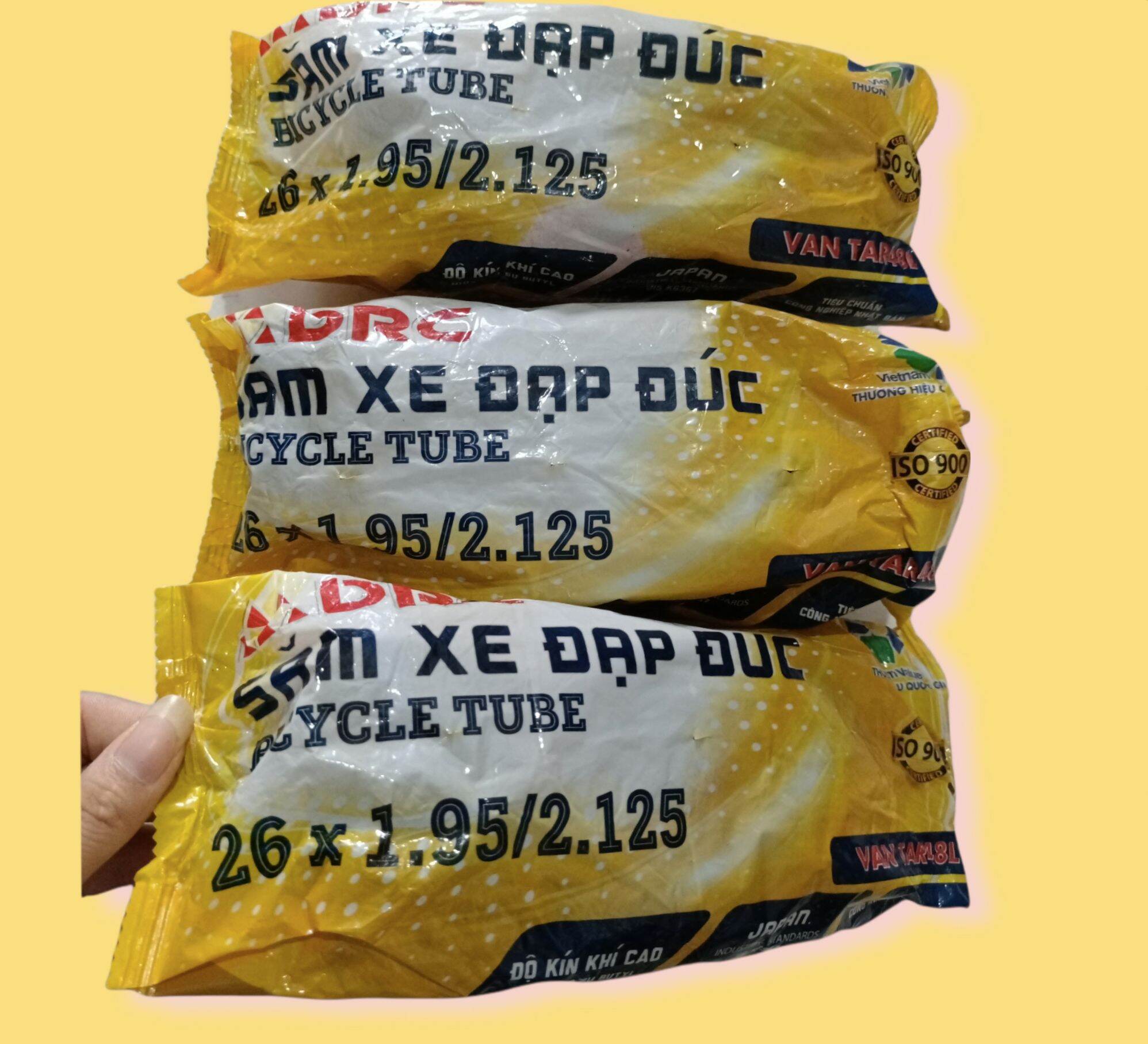 Ruột xe đạp 26inch, kích thước 26 x 1.95/2.125 van dài