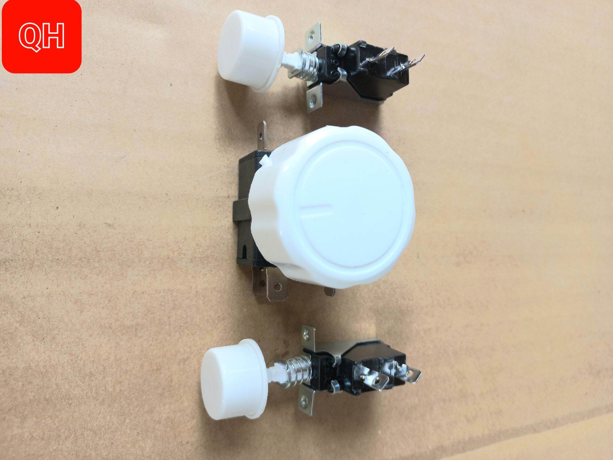 Công tắc quạt điều hòa hơi nước ( chọn bộ 3 Công tắc quạt hơi nước như hình ảnh)