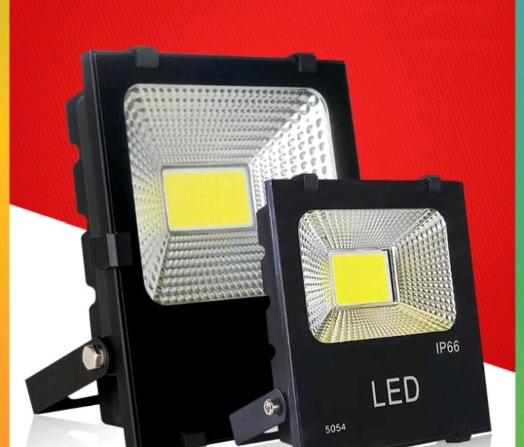 đèn led pha công suất 50w ,100w ,200w ,300w siêu sáng siêu tiết kiệm điện sản phẩm dược bảo hành 12 tháng thumbnail