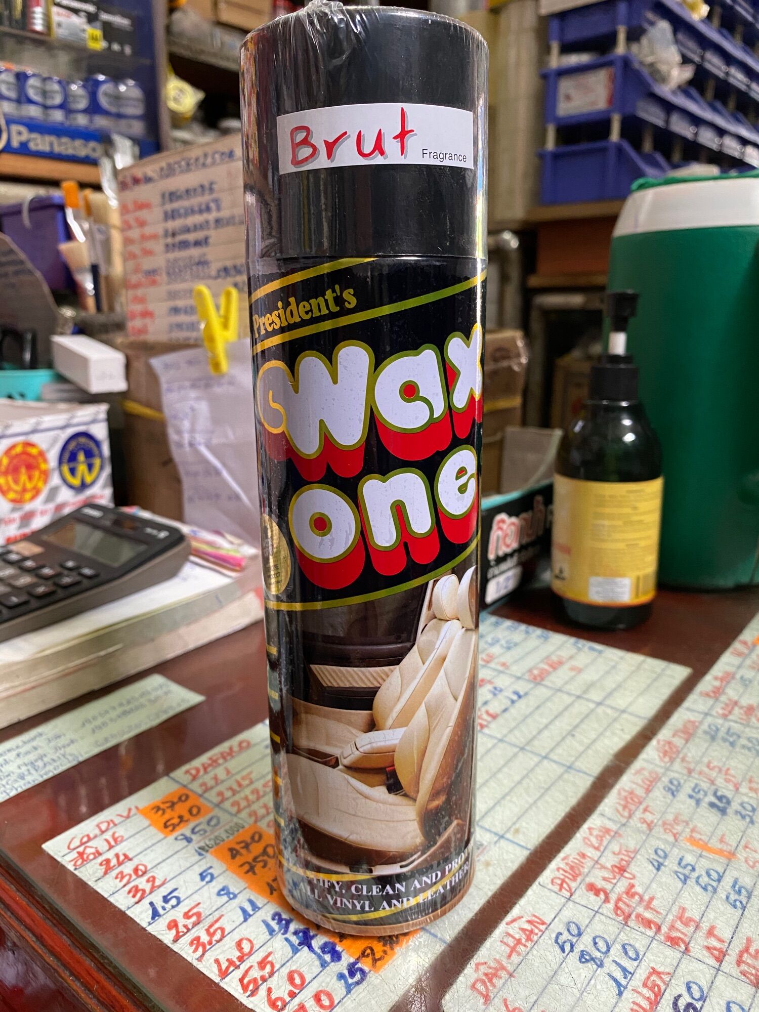 Xịt bóng xe wax one