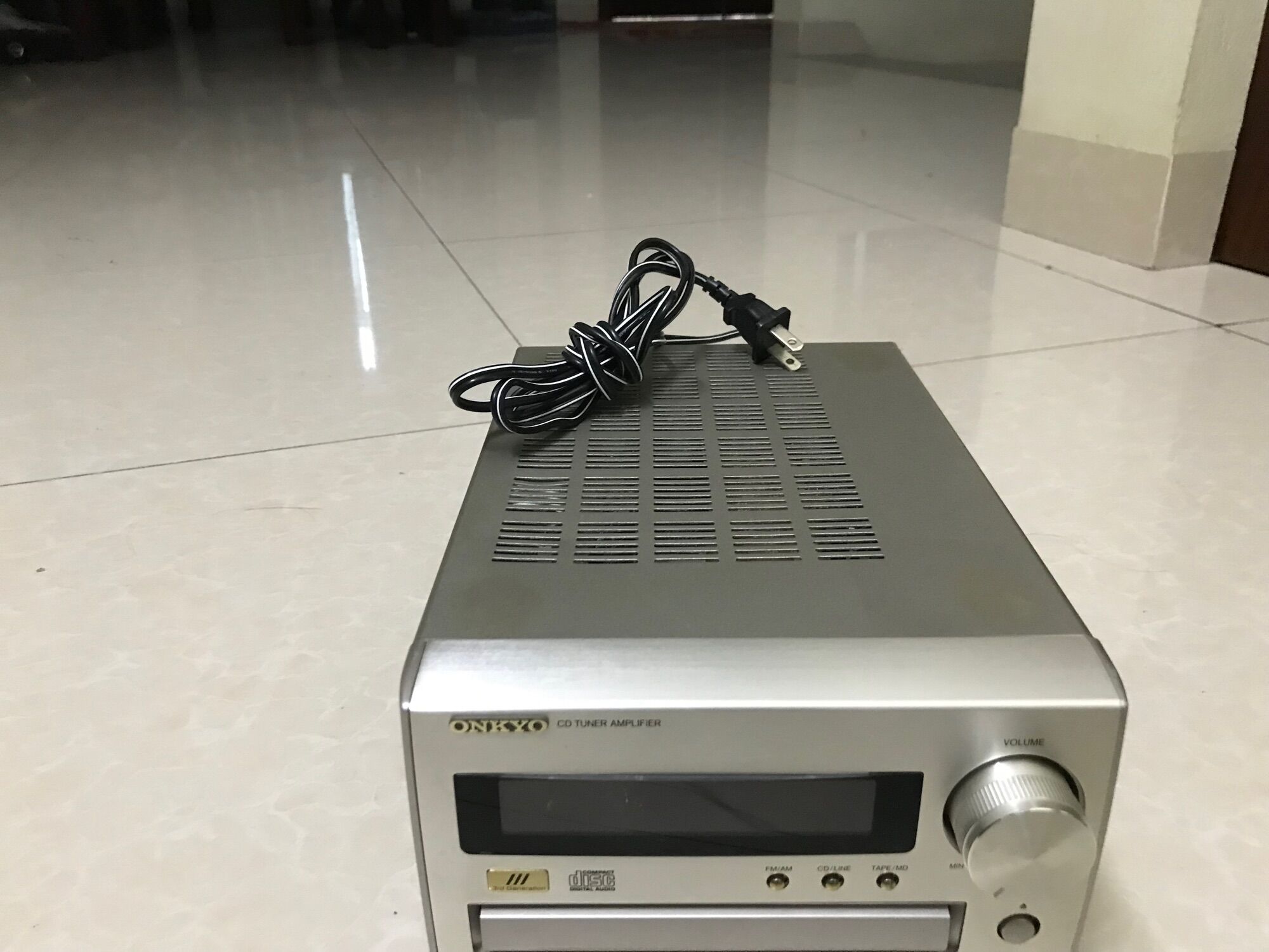 Cục dàn mini Onkyo 185 không loa