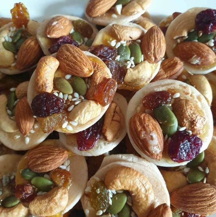 Bánh đồng tiền mix hạt siêu ngon đóng gói 1 kg