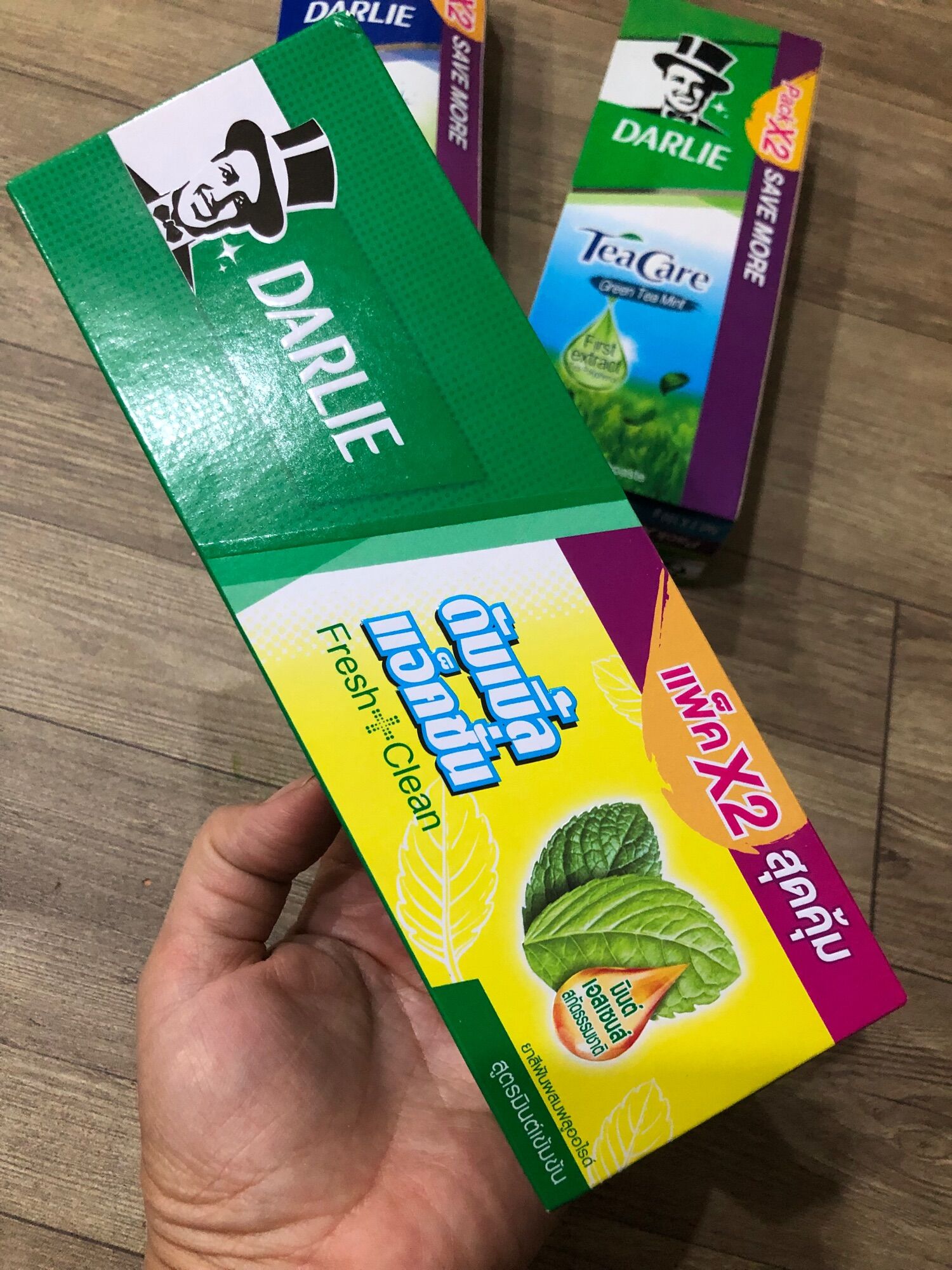 Combo 2 tuýp kem đánh răng ông tây đen Darlie