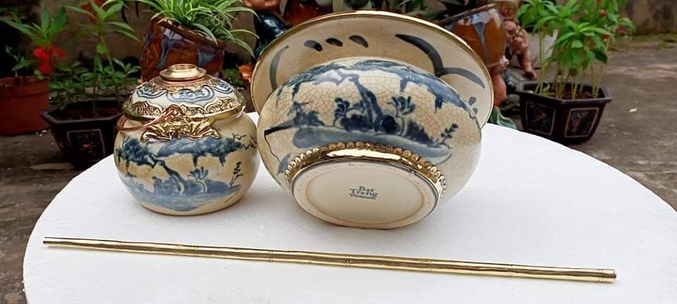 Điếu bát men rạn bọc đồng