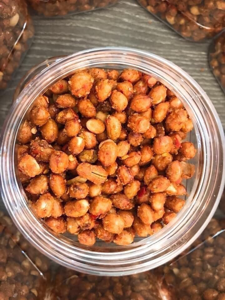 Đậu phộng tỏi ớt. 60k/500gr