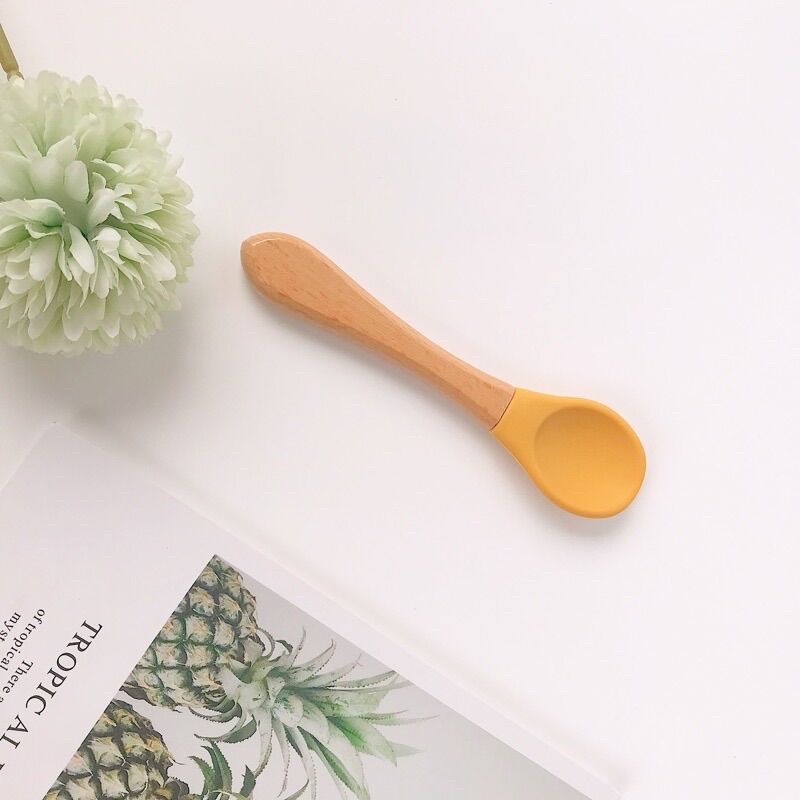 Thìa silicon cán gỗ cho bé ăn dặm