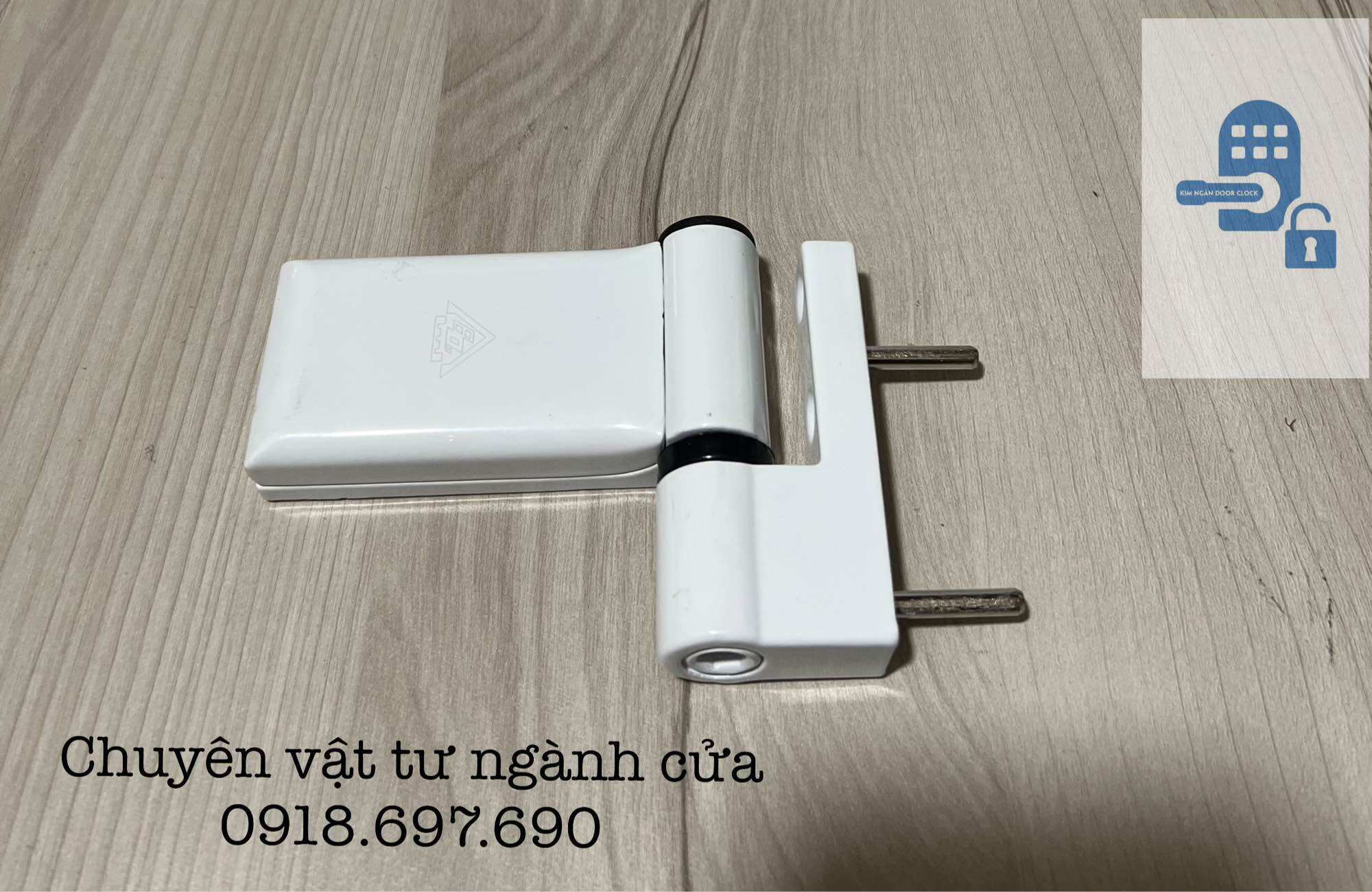 Bản lề 3D cửa nhựa lõi thép