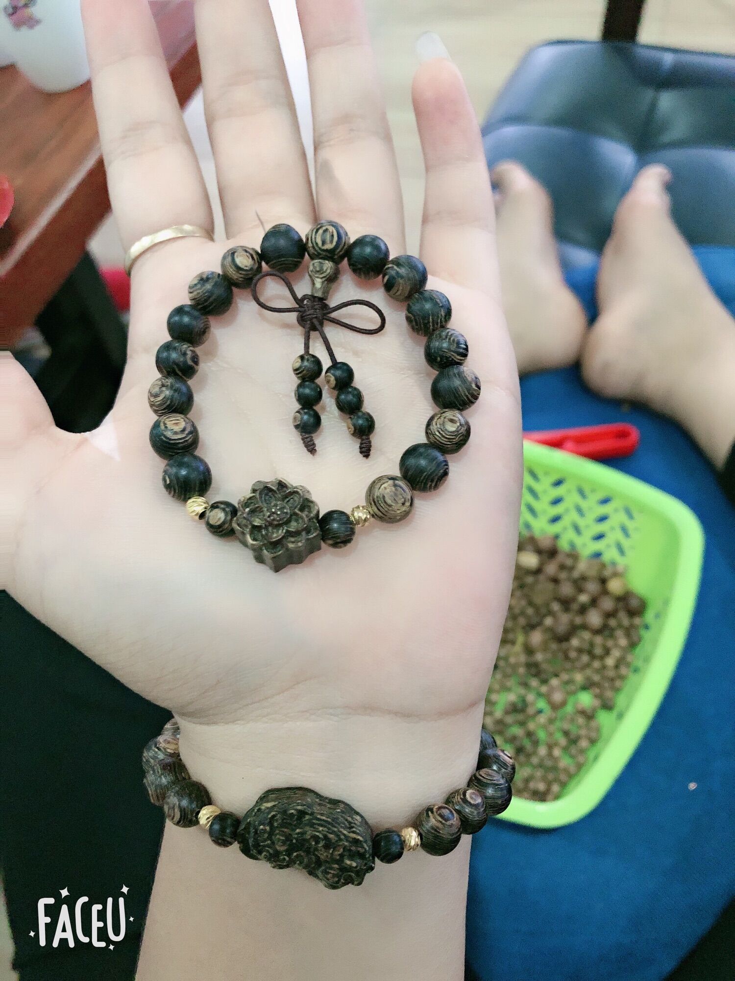 Vòng Tay Trầm Hương Đơn Sánh chìm.