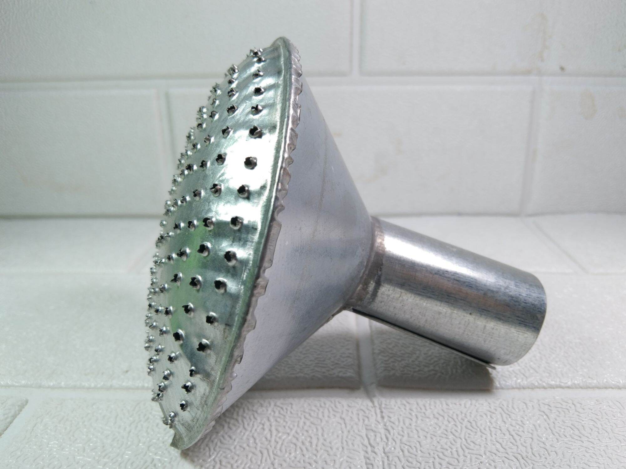 Đầu ria tưới cây - Bông sen tưới cây cảnh, tưới rau chất liệu tôn pha kẽm - Sen vòi tưới cây - Đầu sen tưới cây