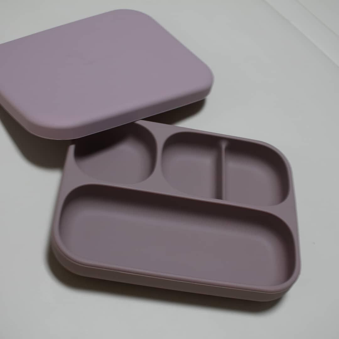 Khay ăn silicon MOYUUM nội địa Hàn