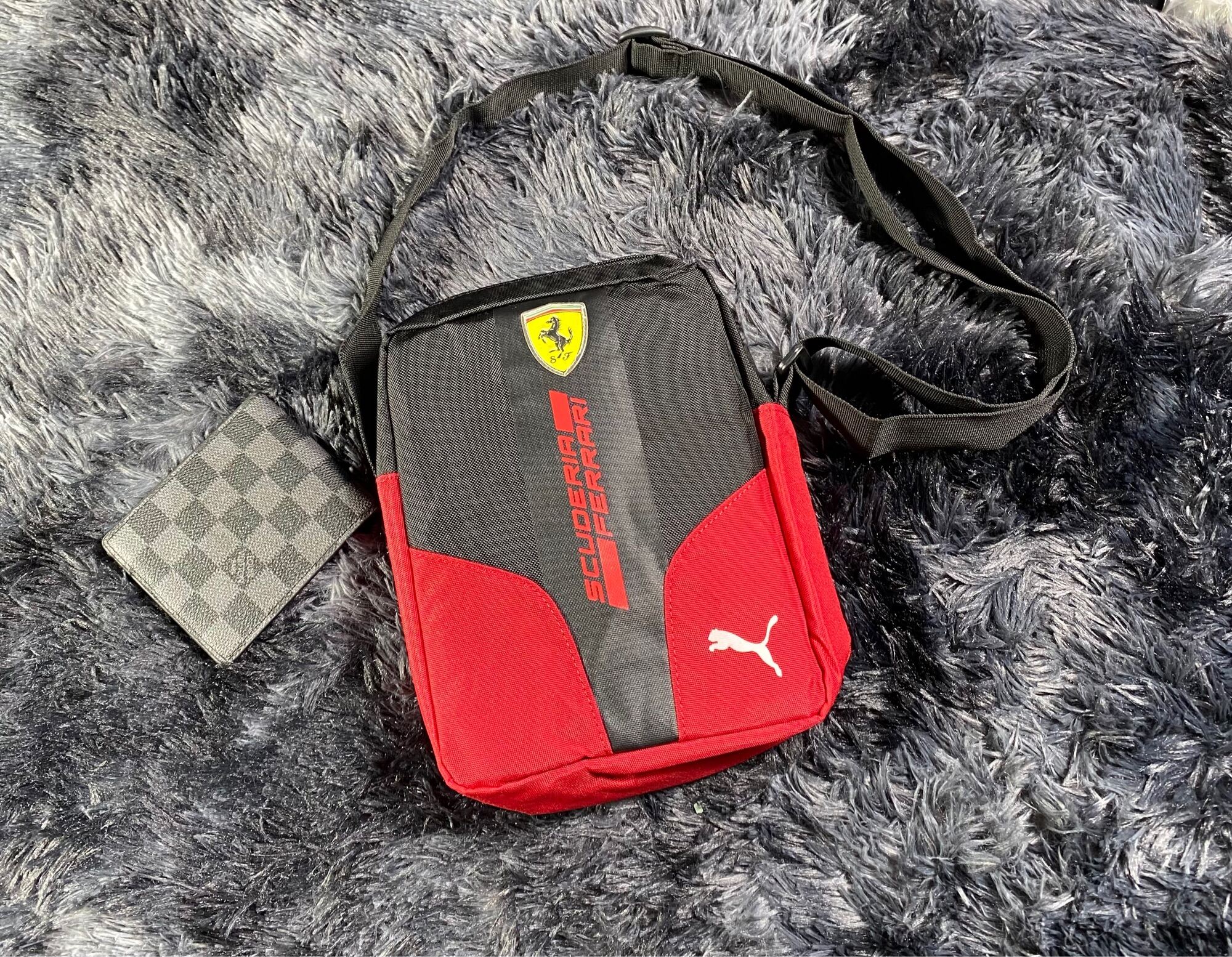 Túi đeo chéo nam  Hàng Xuất Dư  Túi Đeo Chéo Ferrari Mini Phong Cách Thể