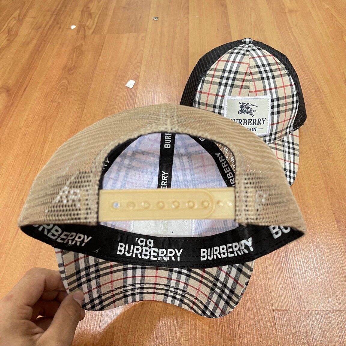 MŨ LƯỠI TRAI BURBERRY PHỐI LƯỚI CỰC ĐẸP