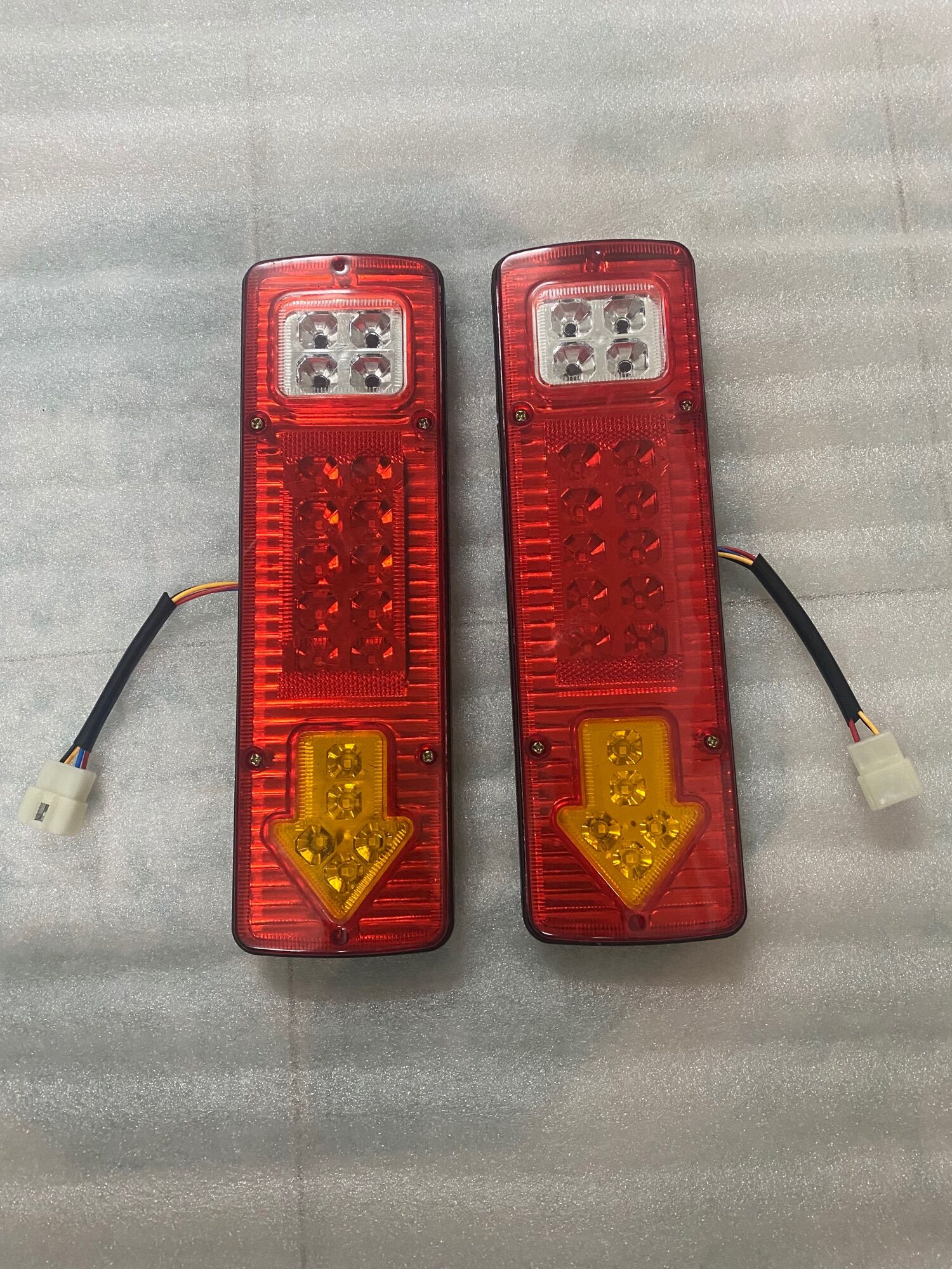 Cặp đèn si nhan đèn led,dùng lắp ráp cho các dòng xe 3 bánh,xe 4 bánh và các dòng xe khác