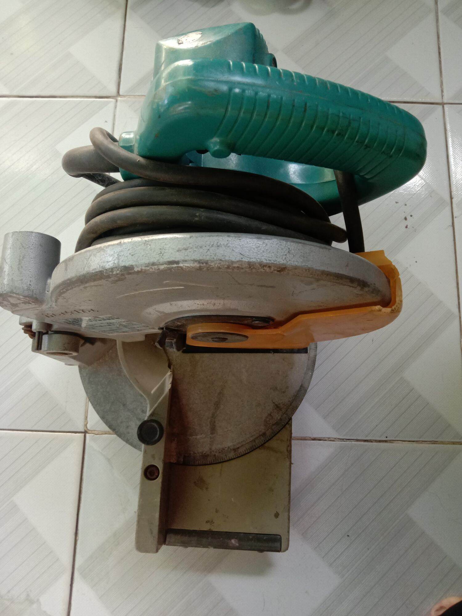 Cắt gỗ , nhôm makita hàng bãi nhật điện 100v