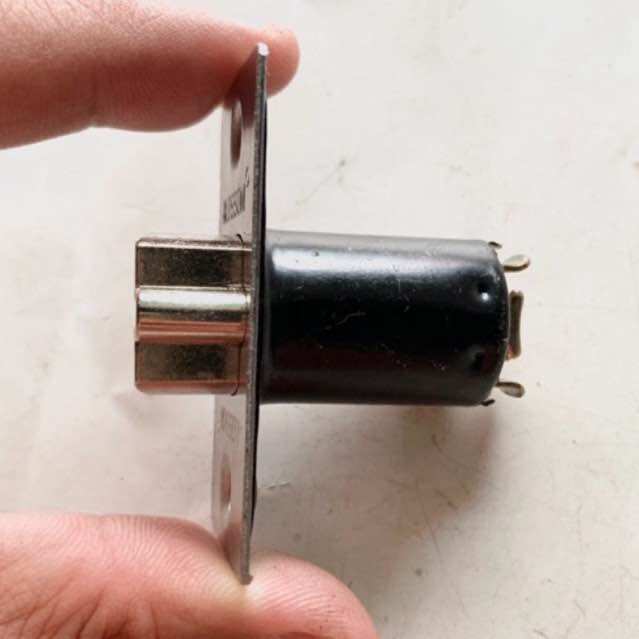 Chốt khoá ngắn Blossom lắp thay thế chốt khoá cửa gỗ
