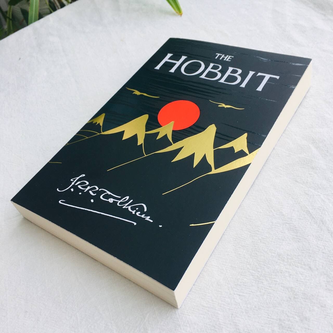 Sách The Hobbit (Paperback) (ISBN 9780261103344)