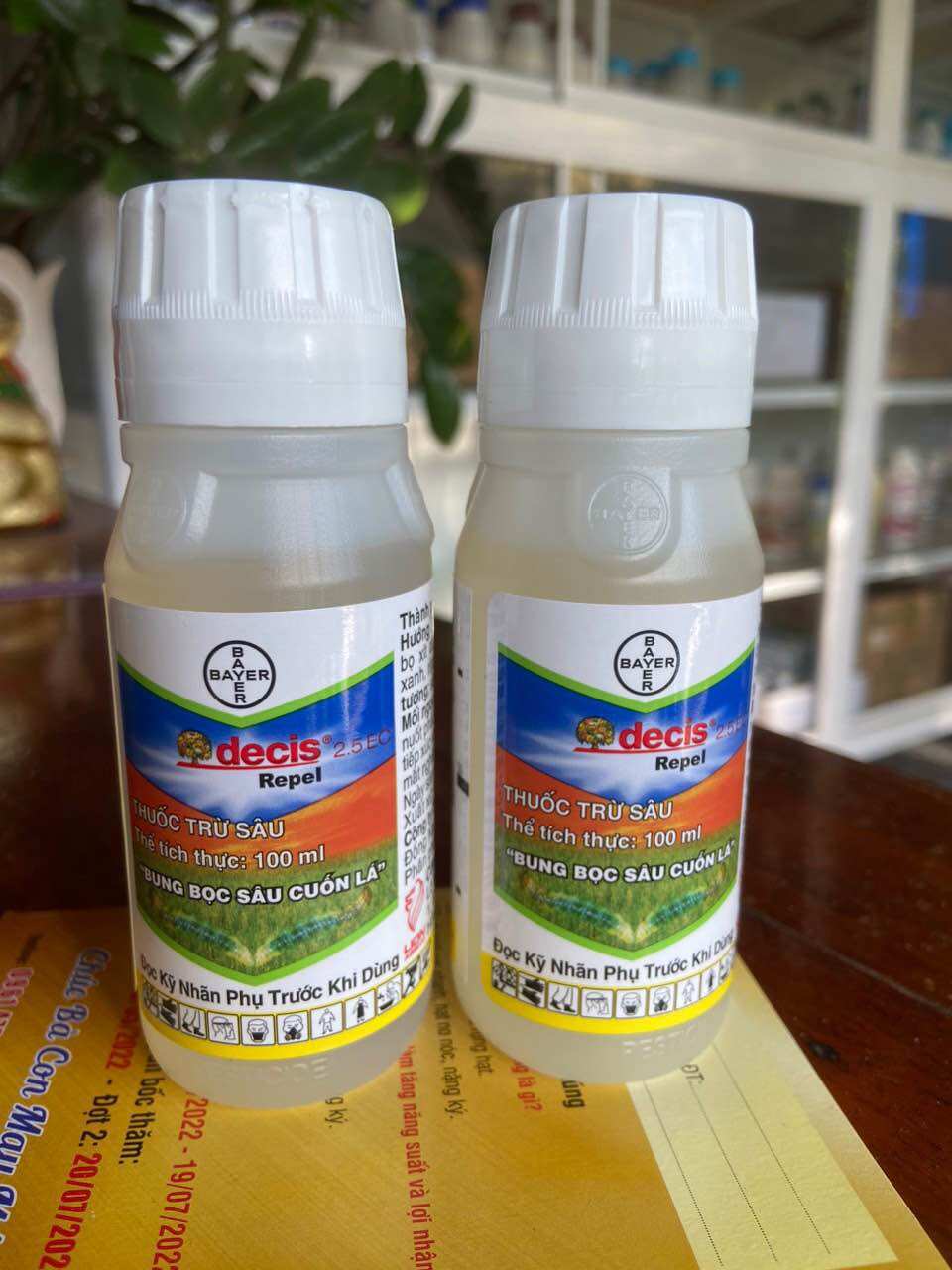 Thuốc trừ sâu decis repel 2.5 ec 100ml. hàng chính hãng bayer.