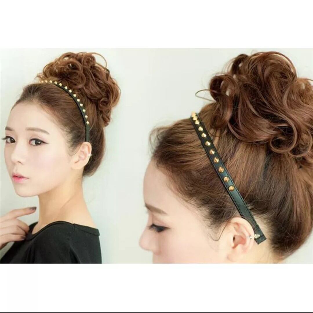 Búi tóc giả xoăn búi rối dạng cột trẻ trung thời trang