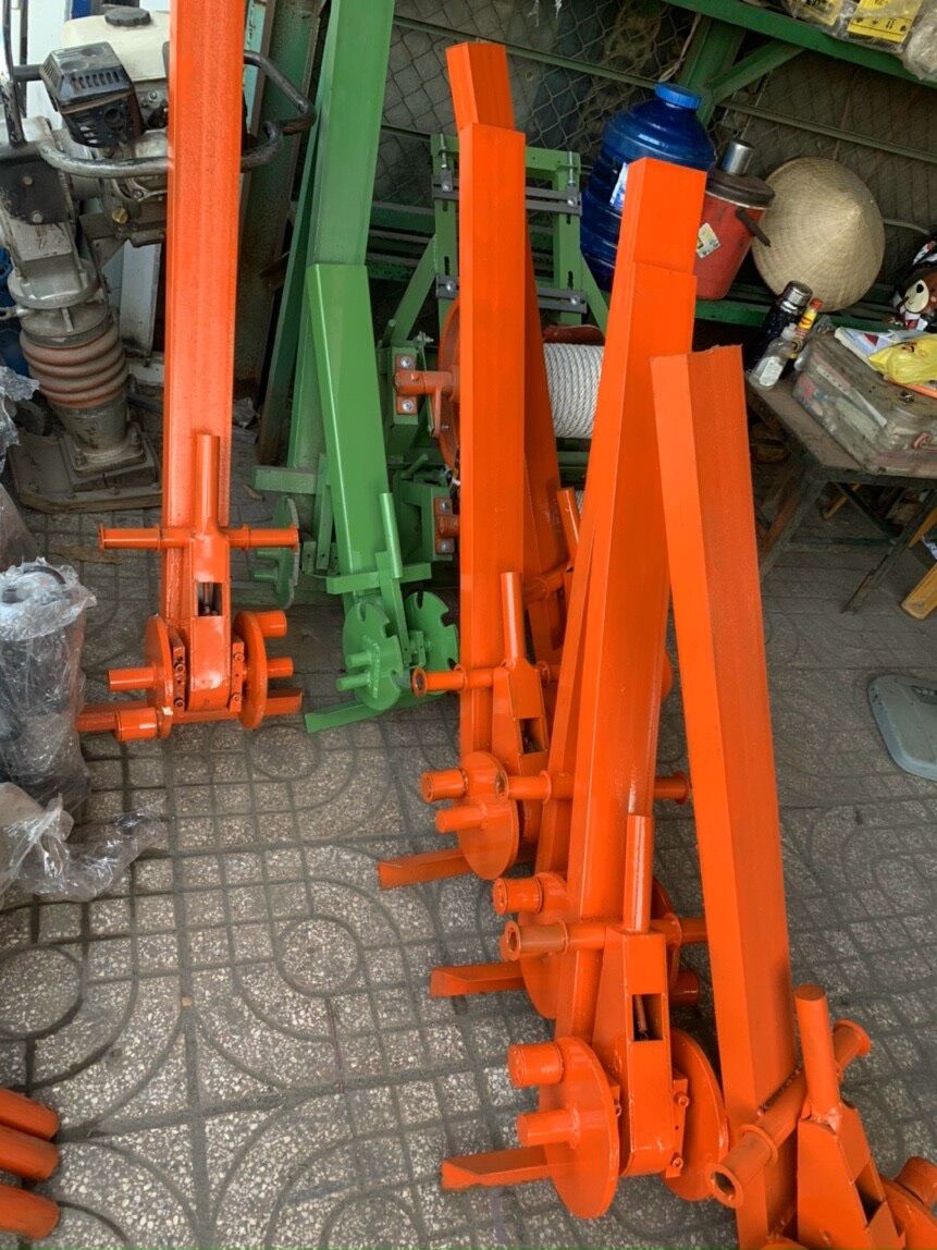 Bàn bẻ sắt D25