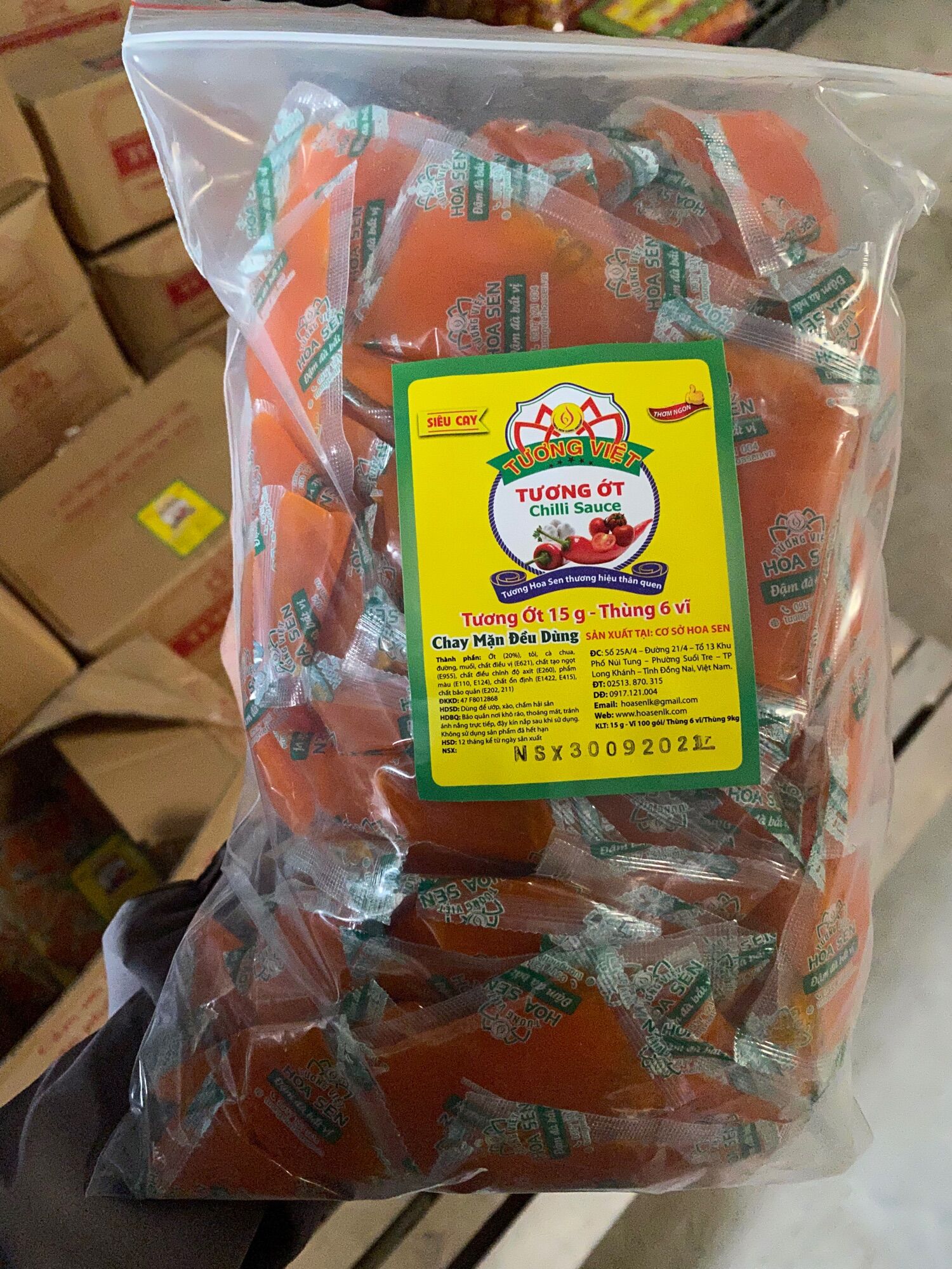 Tương ớt gói Tương Việt 100 gói 1 bịch ( 1 gói 15gr ) thùng 600gói