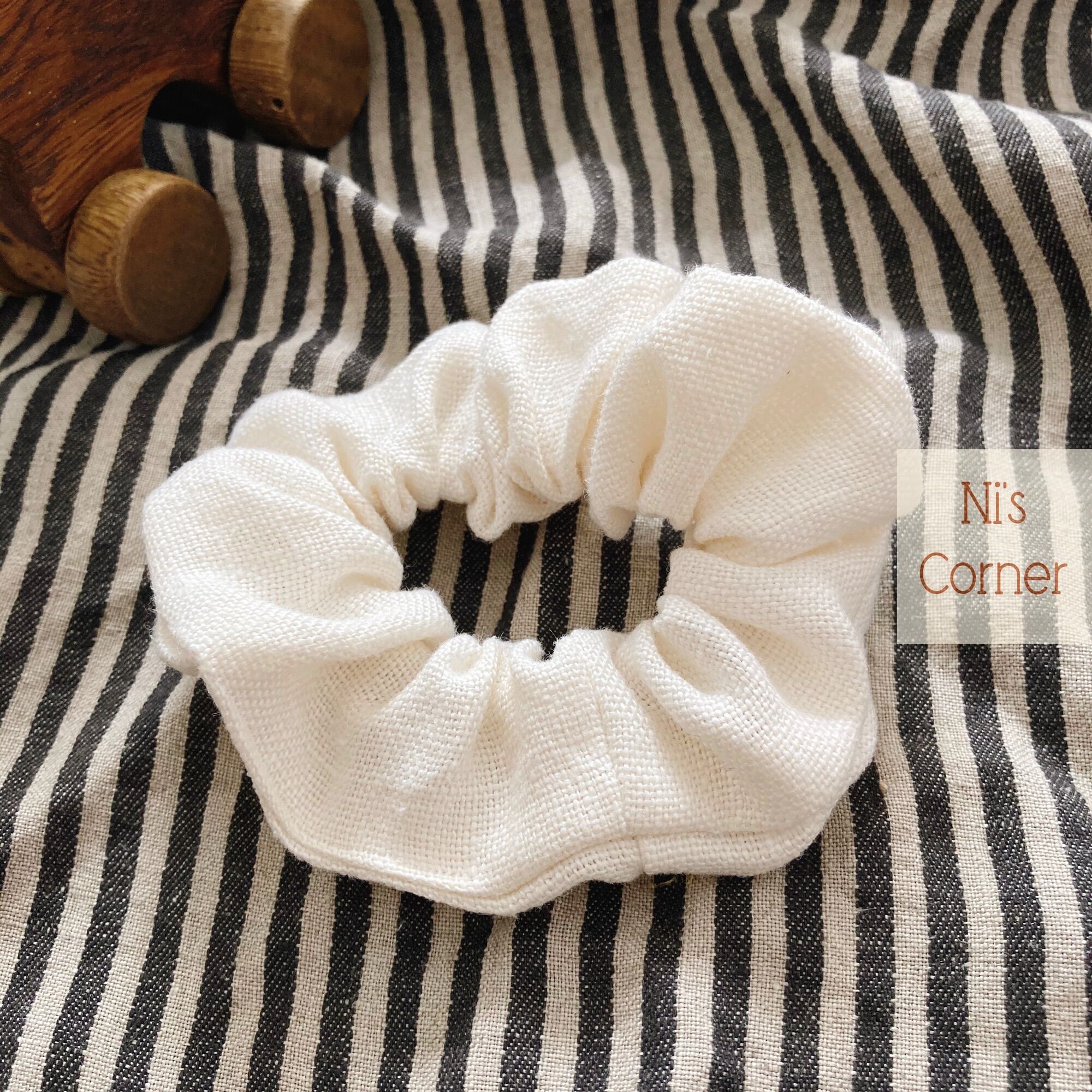 [HCM]Scrunchies - Cột tóc vải Linen tone Trắng - Kem