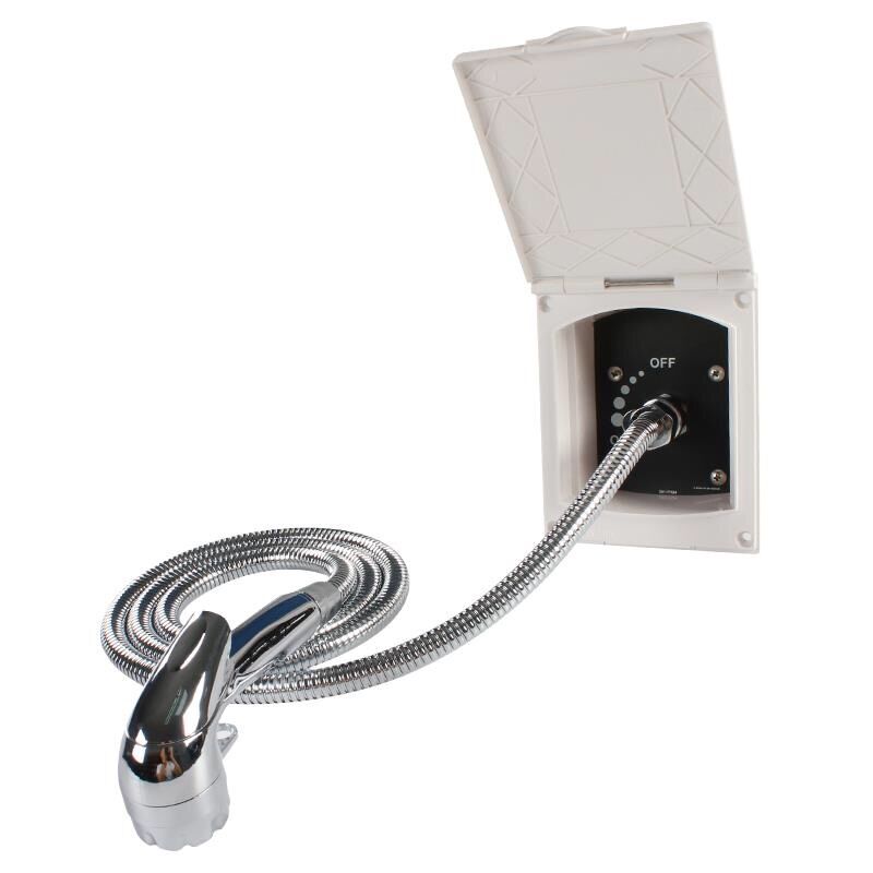 RV Mobile Home : cổng nước ra có khoá chưa bao gồm vòi xịt và dây nối . để xịt rửa chân tay đất cát trước khi lên xe