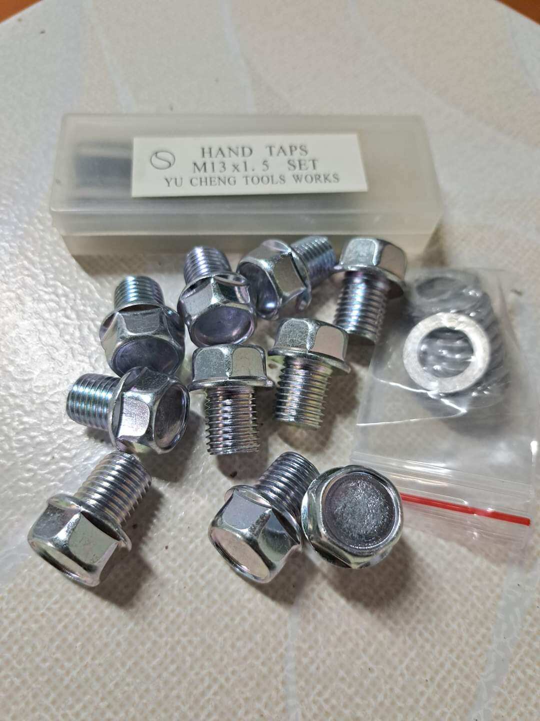 ốc xả nhớt,rốn dâu,taro 13 ly xe máy
