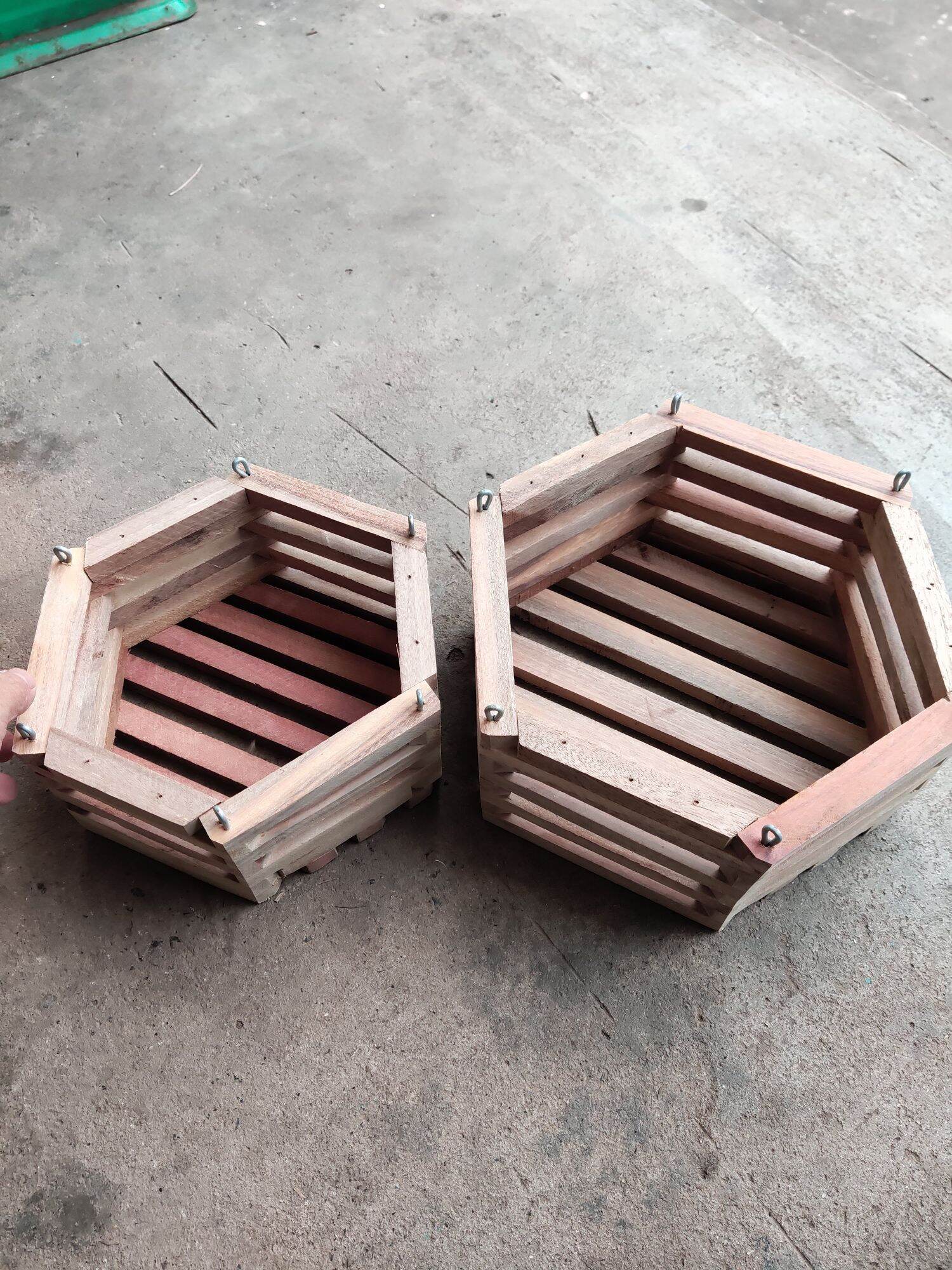 chậu gỗ trồng lan lục giác size 20cm