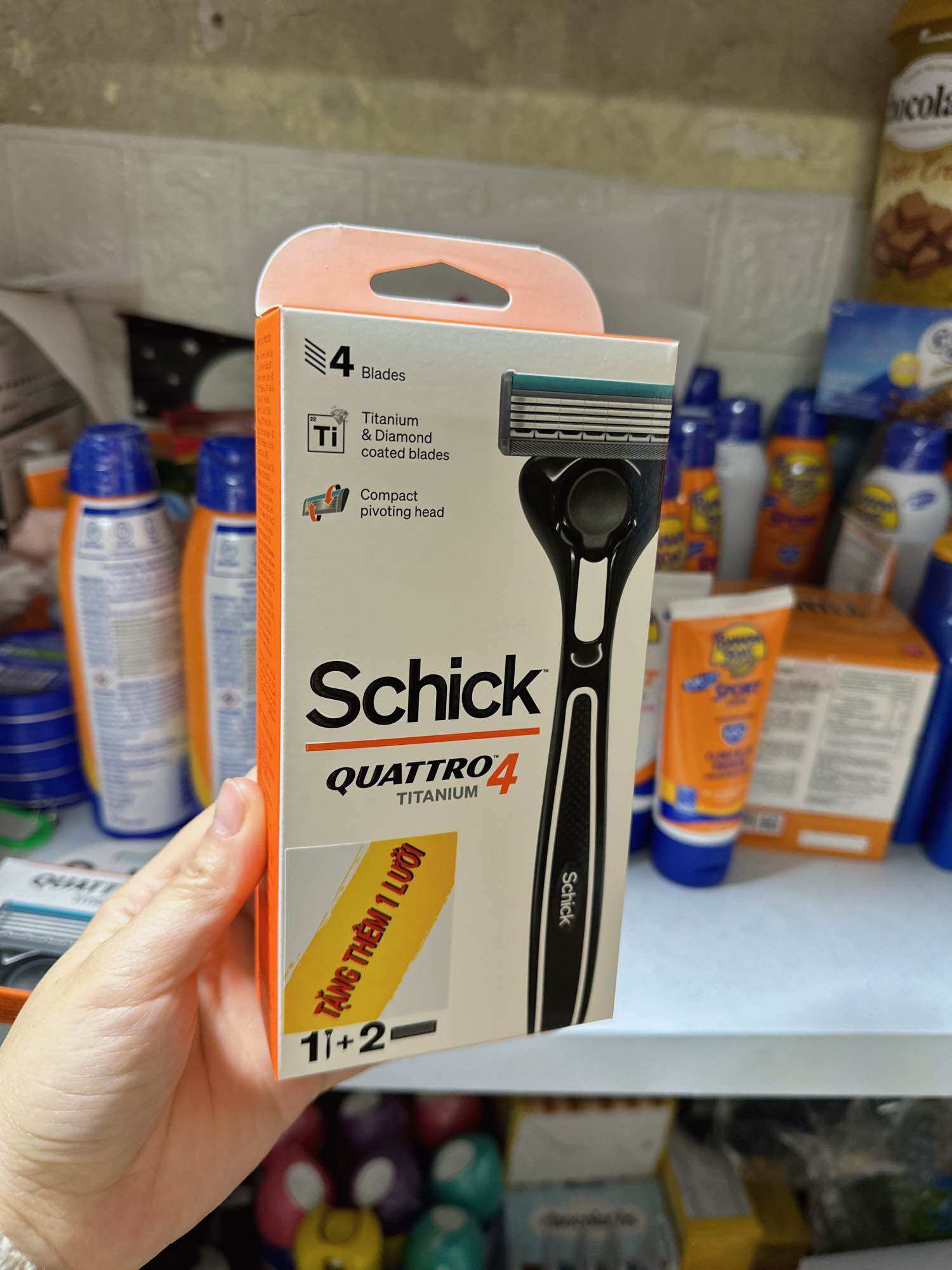 Dao Cạo Râu SCHICK QUATTRO TITANIUM 4 lưỡi (Tặng Thêm 1 Lưỡi trị giá 25k)