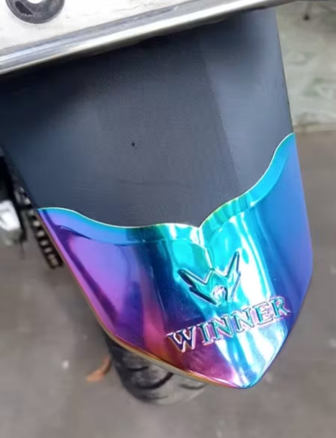 Bộ ốp mỏ dè titan xe WINNER X